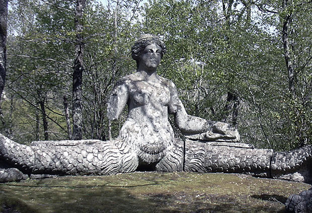 ピッロ・リゴーリオ「エキドナの彫刻」
